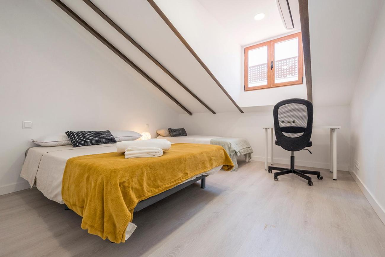 Exclusivo Atico Con Terraza En Plaza Mayor Madri Exterior foto